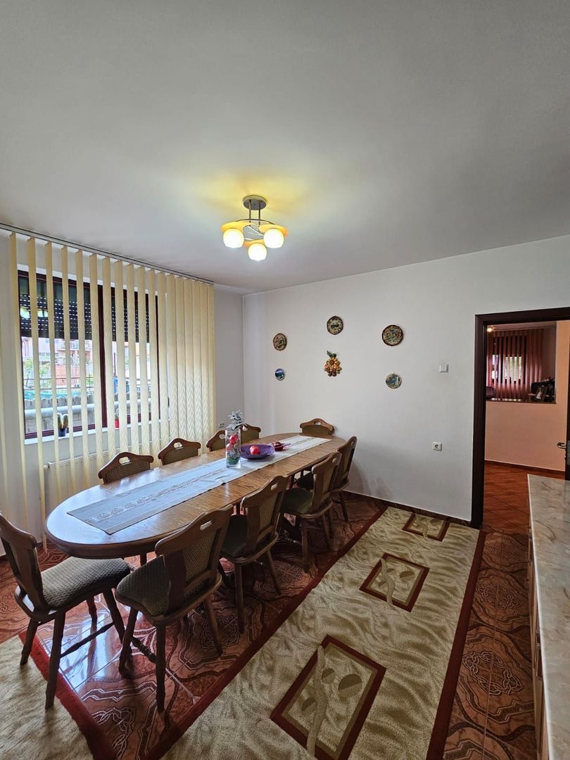 Casa- Str Tismana, zona Spitalul nr 1 - Poză 8