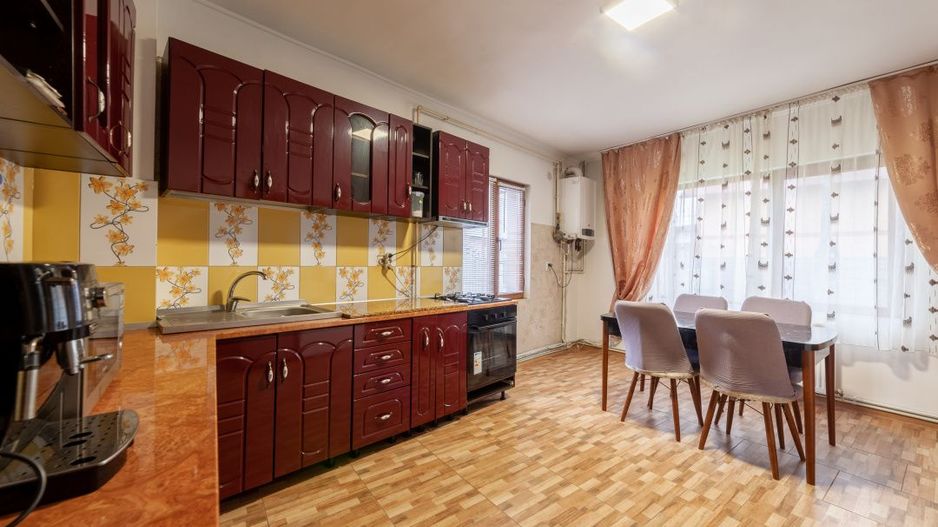 Casa spațioasa  cu 5 camere -  Pitesti - Argeș - 0% Comision! - Poză 4