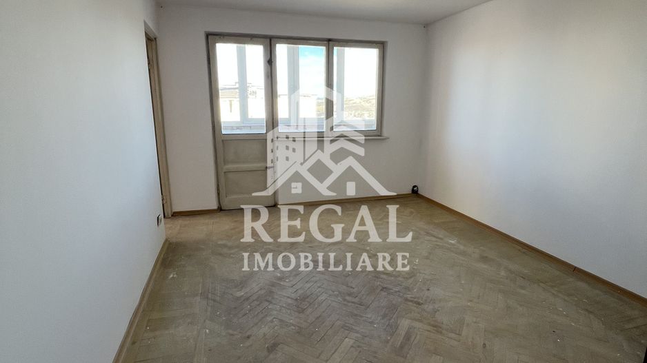 Apartament 3 camere de vânzare – Micro 7 - Poză 1