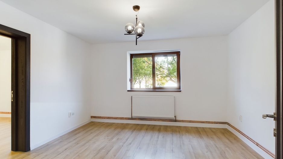 Casă cu 4 camere în Urseni, complet renovată! - Poză 8