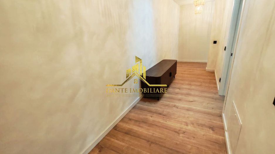 Casa, 3 camere, 2 bai, TOTUL NOU, ultrafinisata, parcare, Central - Poză 14
