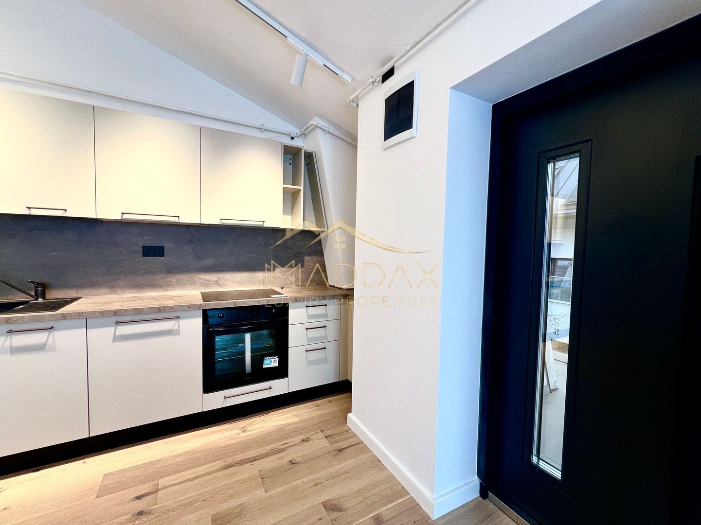 Apartament cu 3 camere *Prima Inchiriere* + Terasa *50mp* / Aviatiei - Herastrau - Poză 12