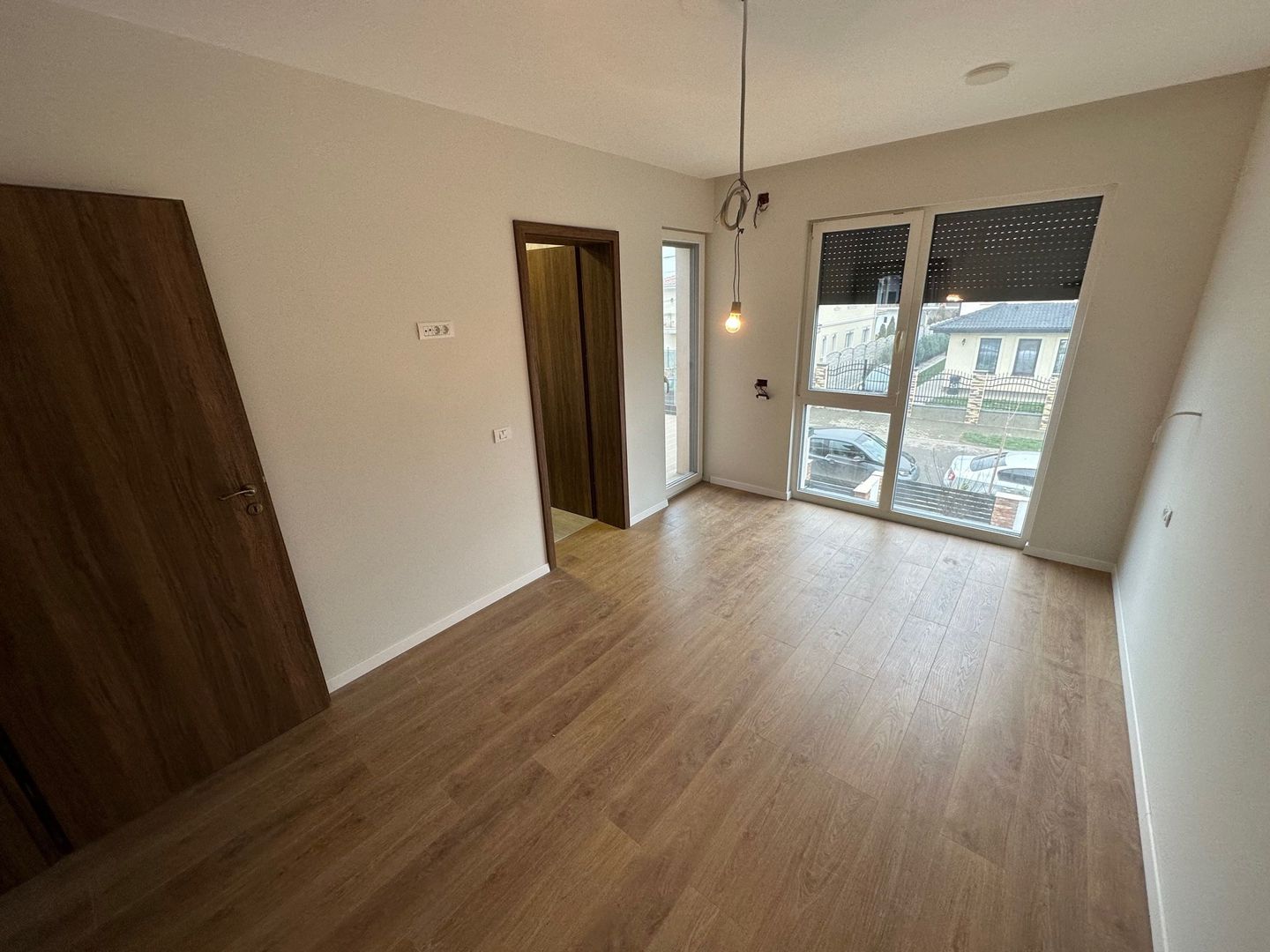 Duplex deosebit cu garaj și subsol - Poză 9