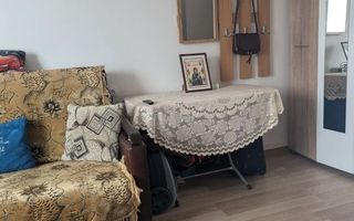 Vând camera de camin cu baie proprie - Poză 3