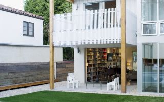 Casa cu potential de extindere de vanzare in Centru - Poză 1