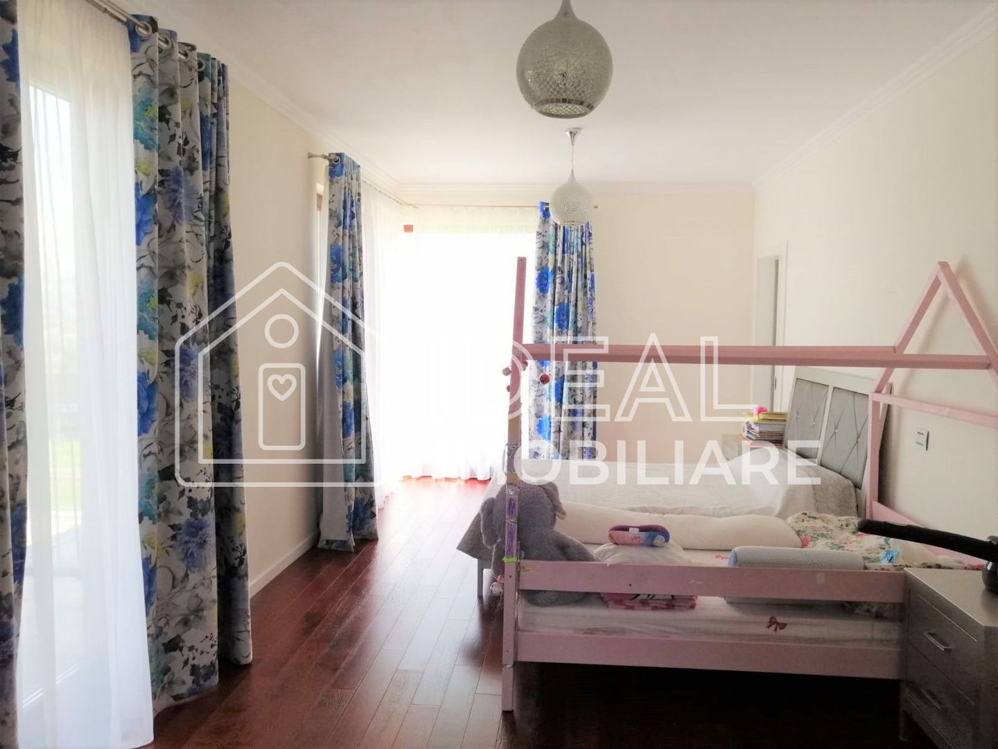 Vila cu 4 camere si teren de 700 mp, in Gusterita - Poză 13