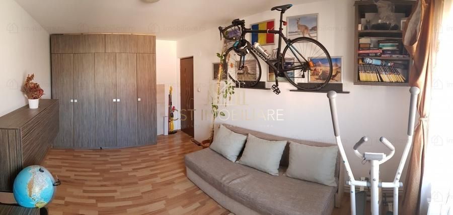 Apartament 3 camere Mansarda , Soarelui - Poză 2