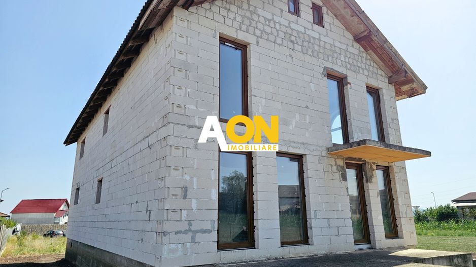 Casa la rosu, 4 camere, 301 mp teren, P+1, zona Alba-Micesti - Poză 3