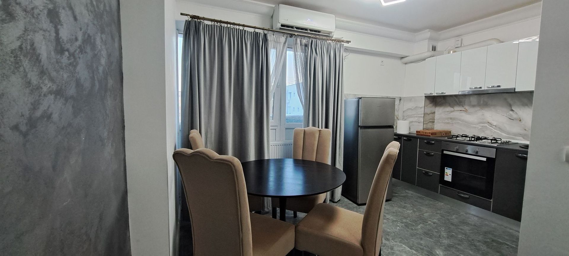 Garsoniera moderna, zona Chisinau, etaj 7, totul nou, mutare imediata - Poză 1
