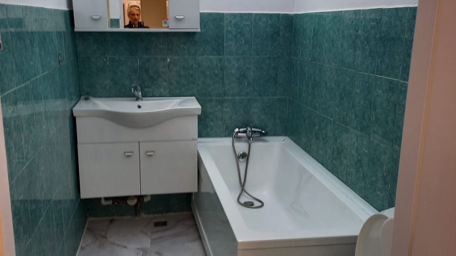 AP. 2 CAMERE BABA NOVAC, BUCATARIE INCHISA, MOBILAT/UTILAT COMPLET - Poză 9