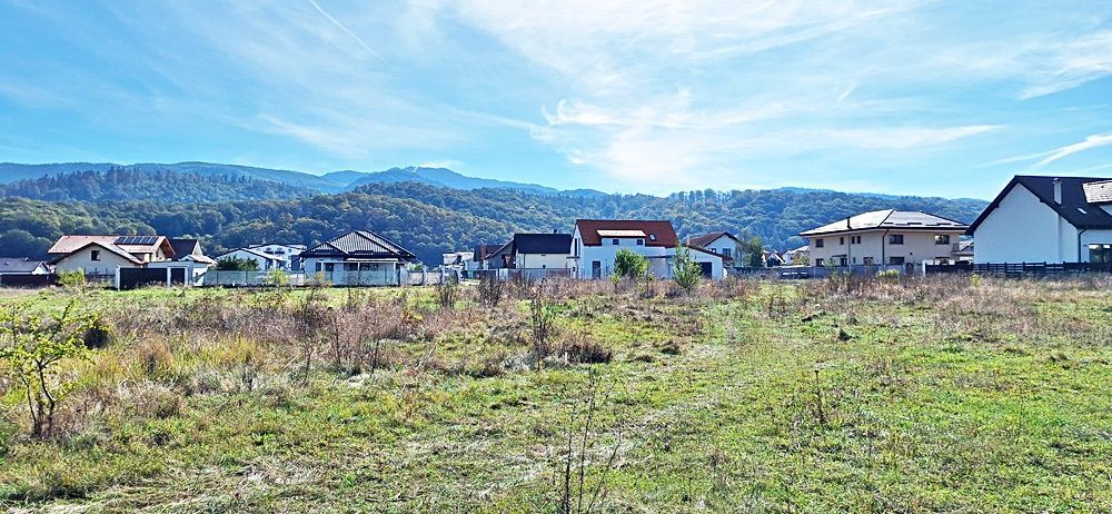 Intrare in Rasnov dinspre Brasov, zona de case noi, teren de 1976mp,  80 euro/mp - Poză 8