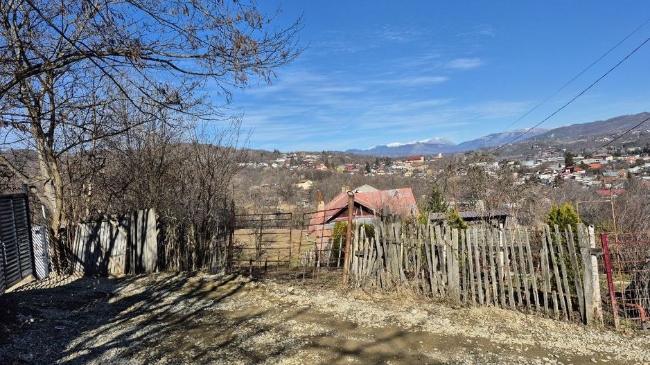 Teren intravilan 3526 mp cu vedere superba catre munte! - Poză 12