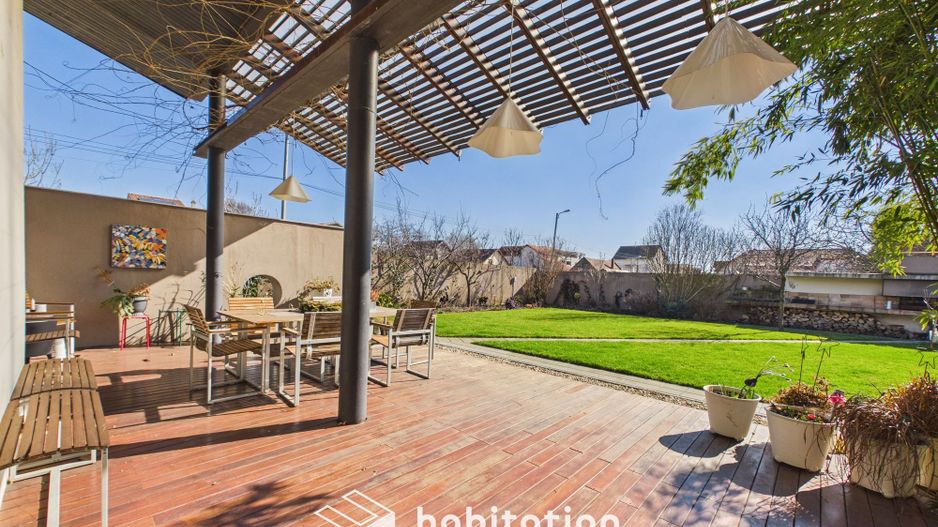 Vilă exclusivistă | 275 mp utili | Teren 700 mp | Garaj & Terasă - Poză 1