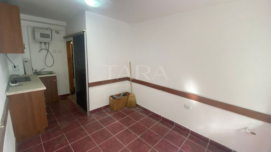 Apartament de vânzare în Piața Unirii, ideal pentru investiție! - Poză 2