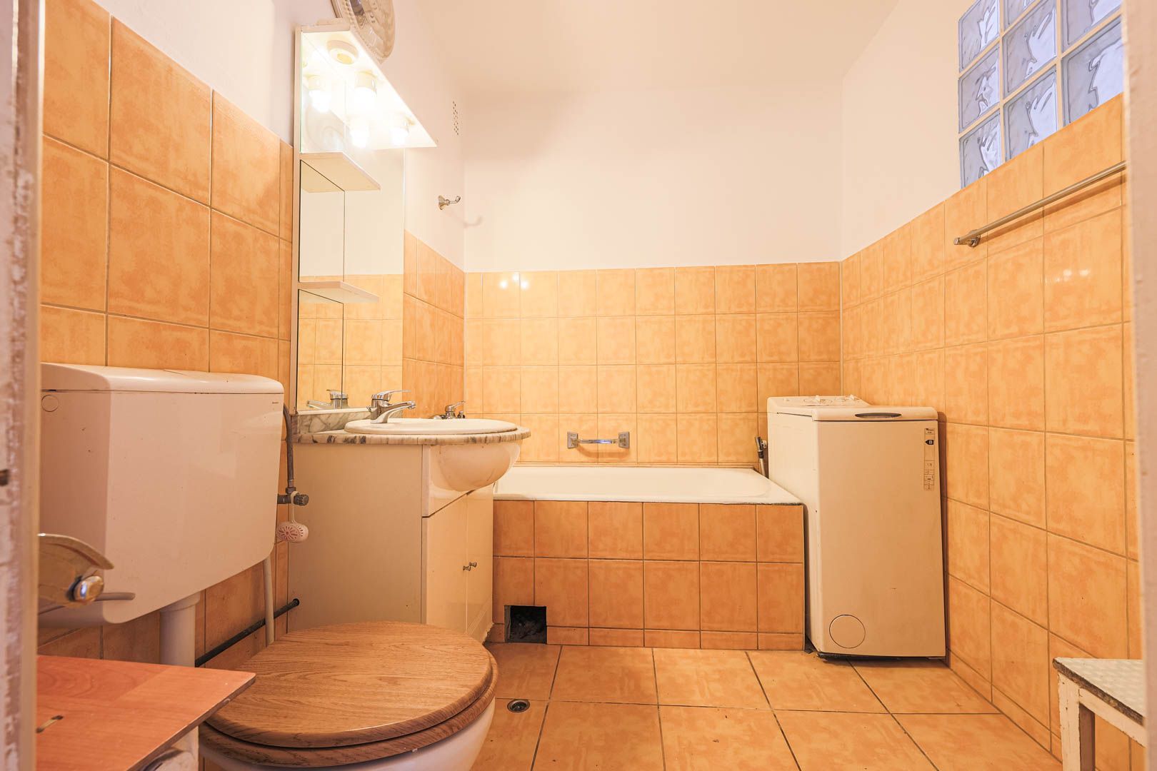Apartament cu 2 camere în zona UTA, termoizolat. 65.400 € - Poză 7