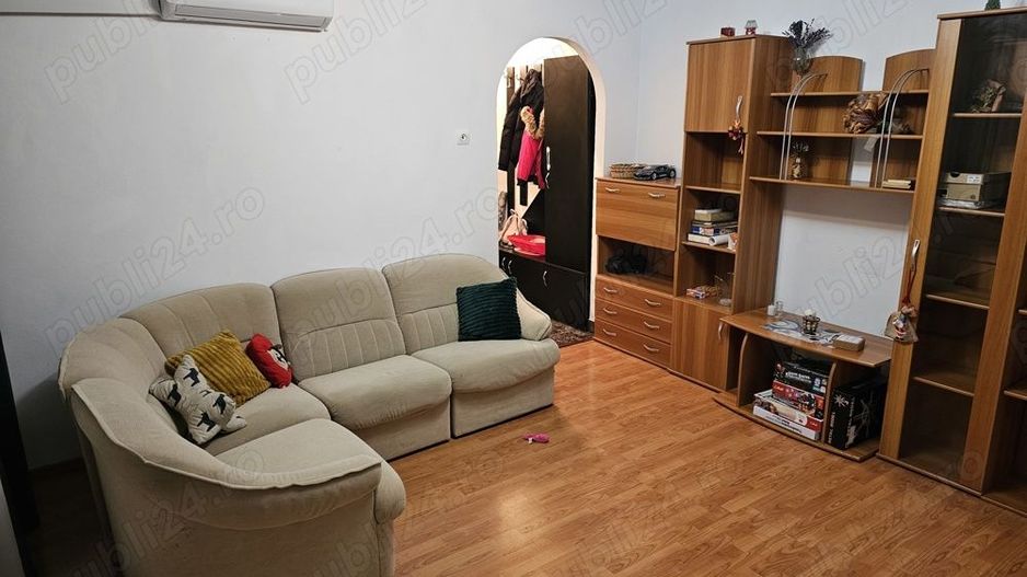 BRASADAS vinde ap 3 cam etaj 4/4. - Poză 2