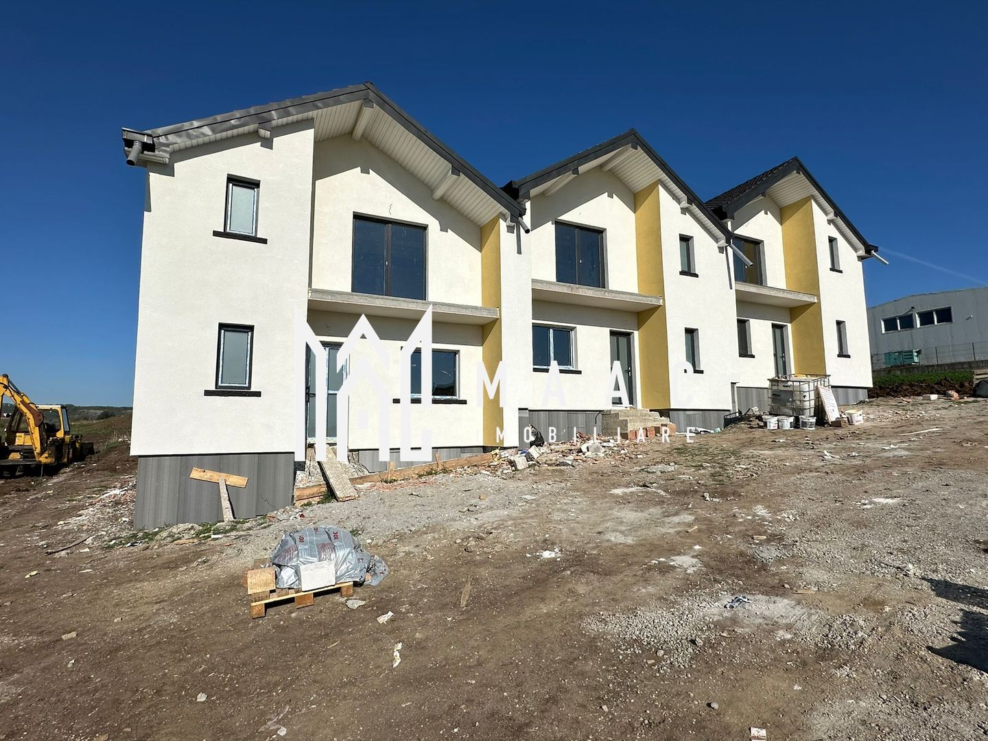 Casa 4 camere | Curte 170 mp | Sura Mare - Poză 1