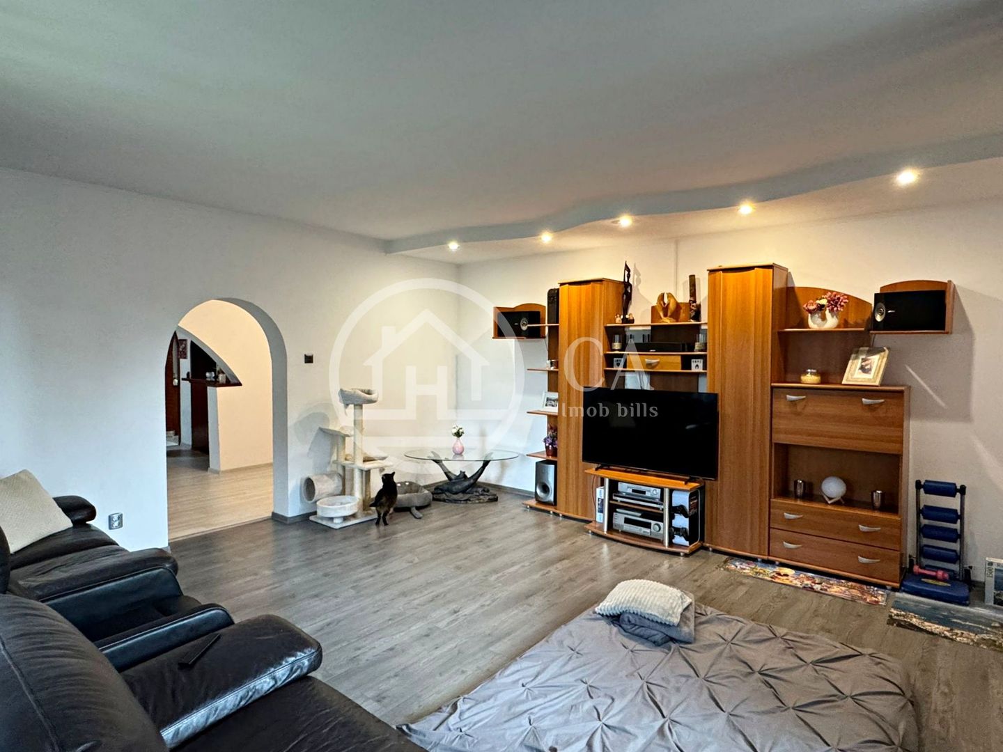 Casă de vânzare cu 4 camere si teren de 1000 mp in Salard, Bihor - Poză 16