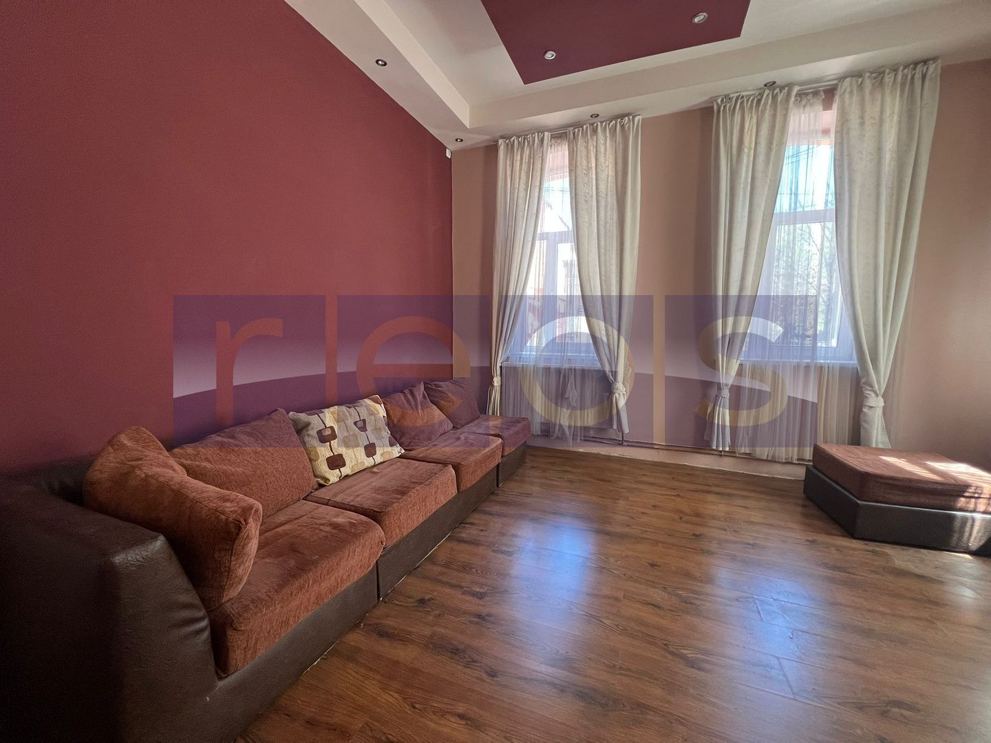 VANZARE 3 CAMERE | ZONA COSBUC - Poză 1