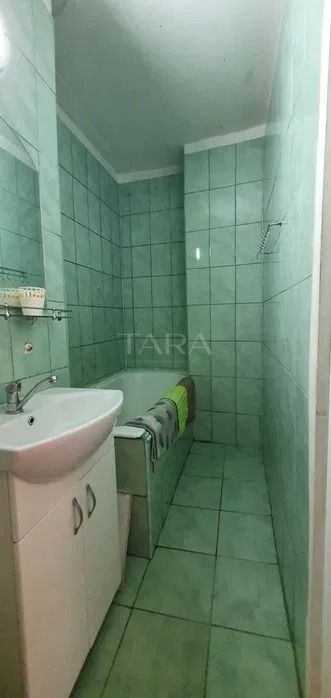 Apartament cu 4 camere, decomandat, Manastur., zona BIG. - Poză 7