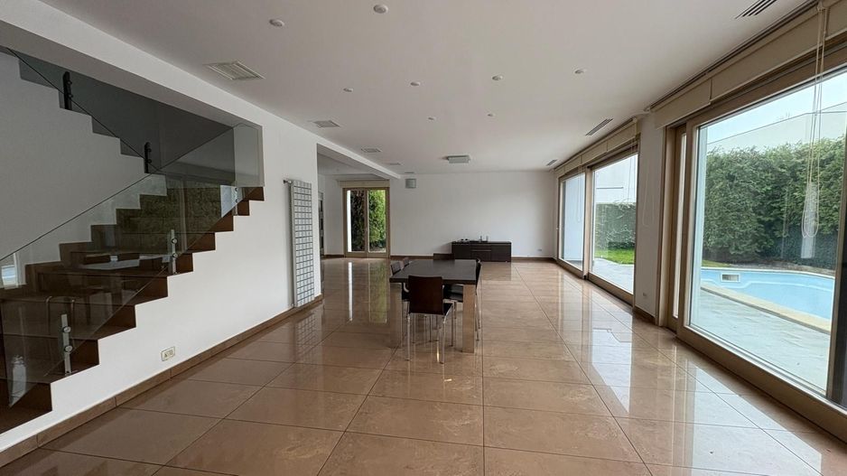 Vila de vanzare sau inchiriere zona Iancu de Hunedoara Baneasa - Poză 2