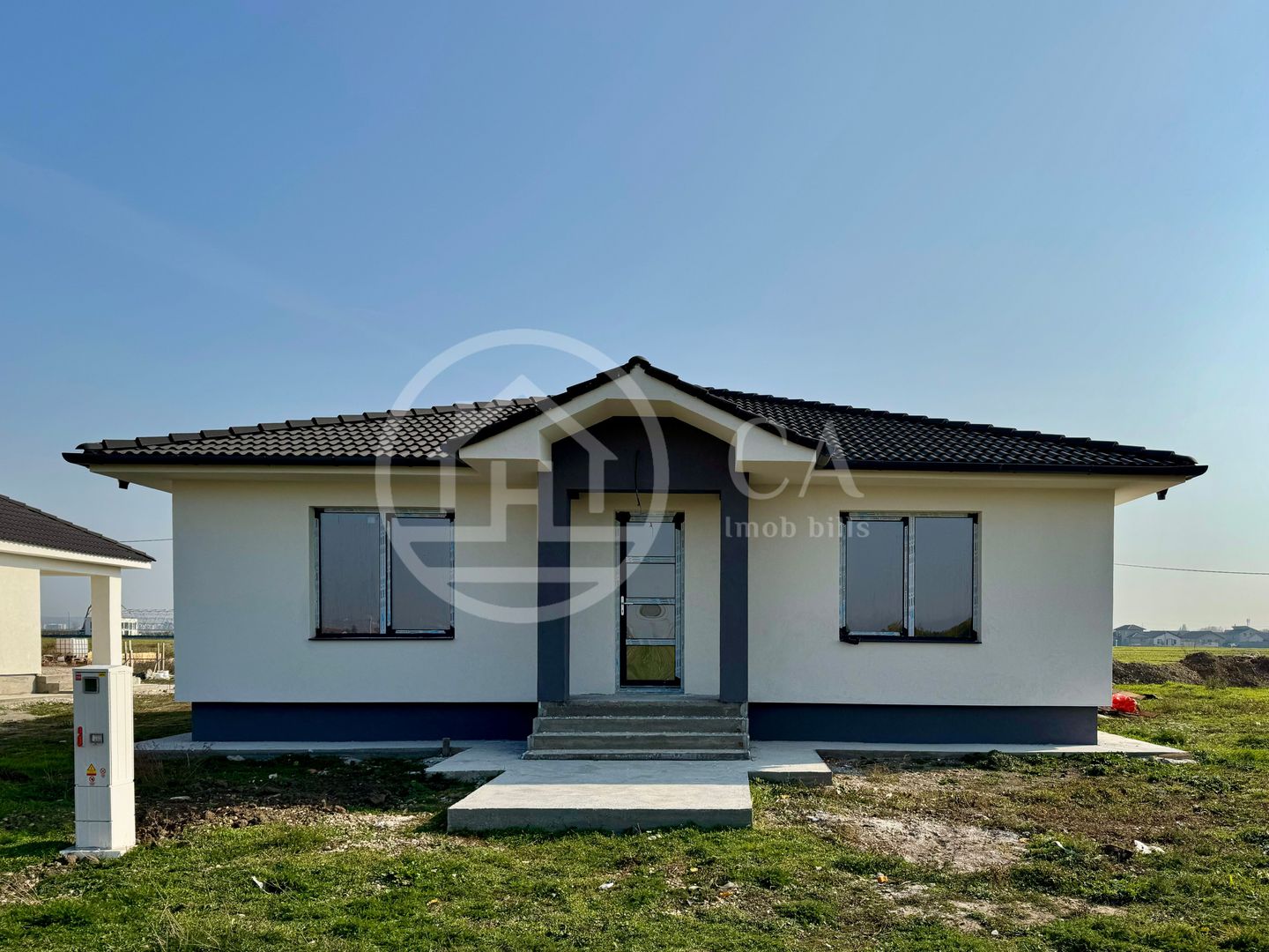 Casă de vânzare cu 4 camere in Sântandrei, Bihor - Poză 1