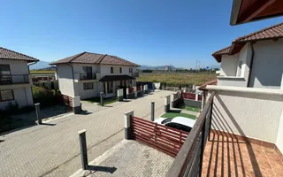 Intrarea in Sanpetru / Cartier Privat / Credit - Poză 17