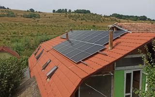 CASA CU 5 CAMERE ZONA DAMBU - Poză 4