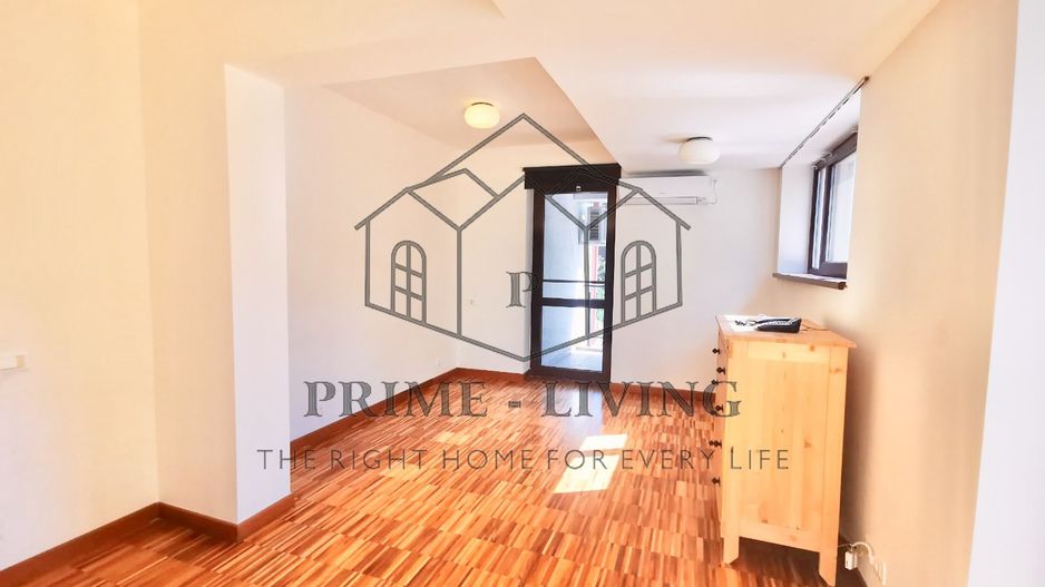 DE INCHIRIAT VILA CU 8 CAMERE, PISCINA SI GRADINA DE 1000MP IN PIPERA - Poză 16