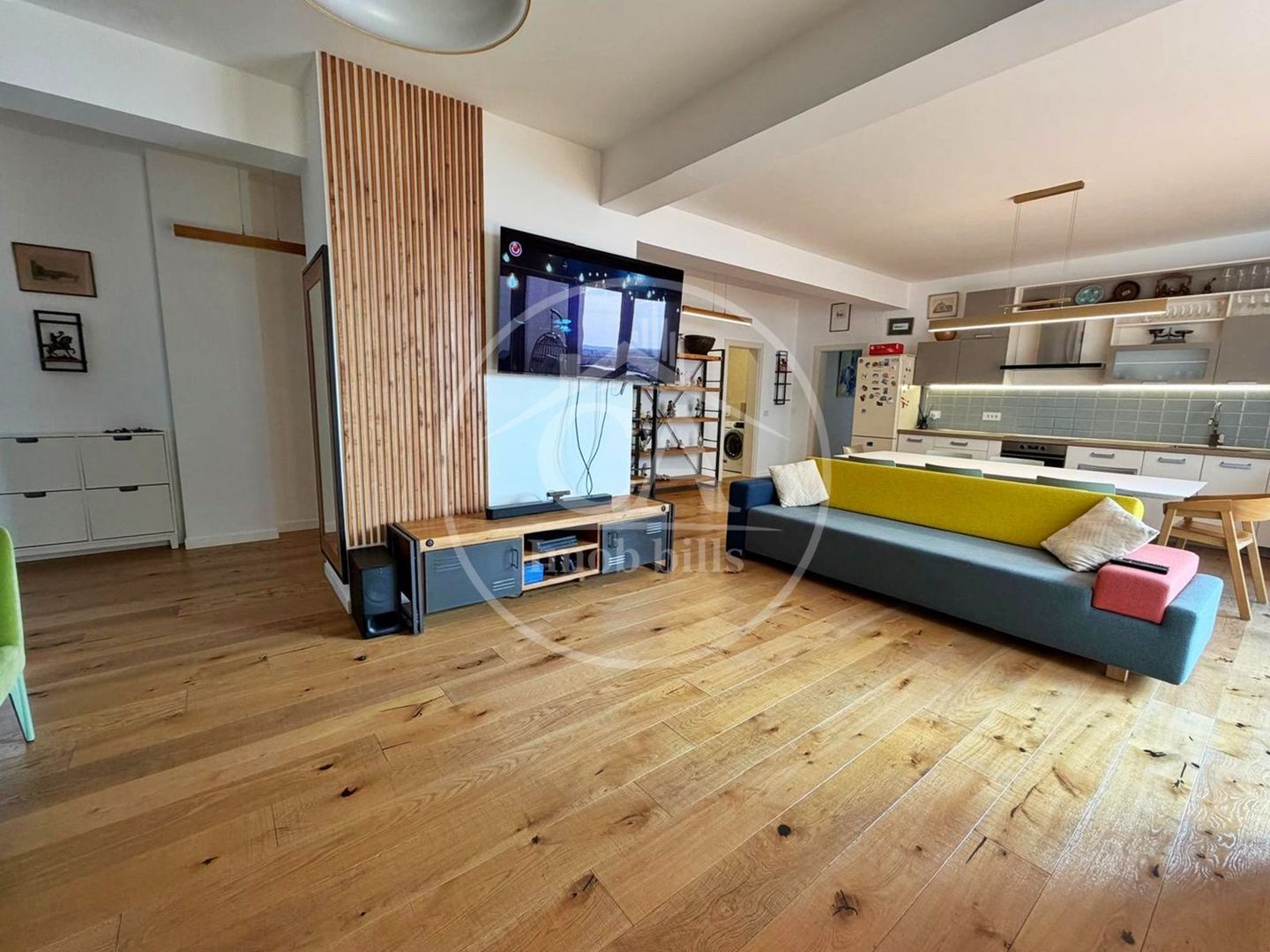 Penthouse de închiriat cu 4 camere si terasa, Prima Sucevei, Oradea - Poză 1