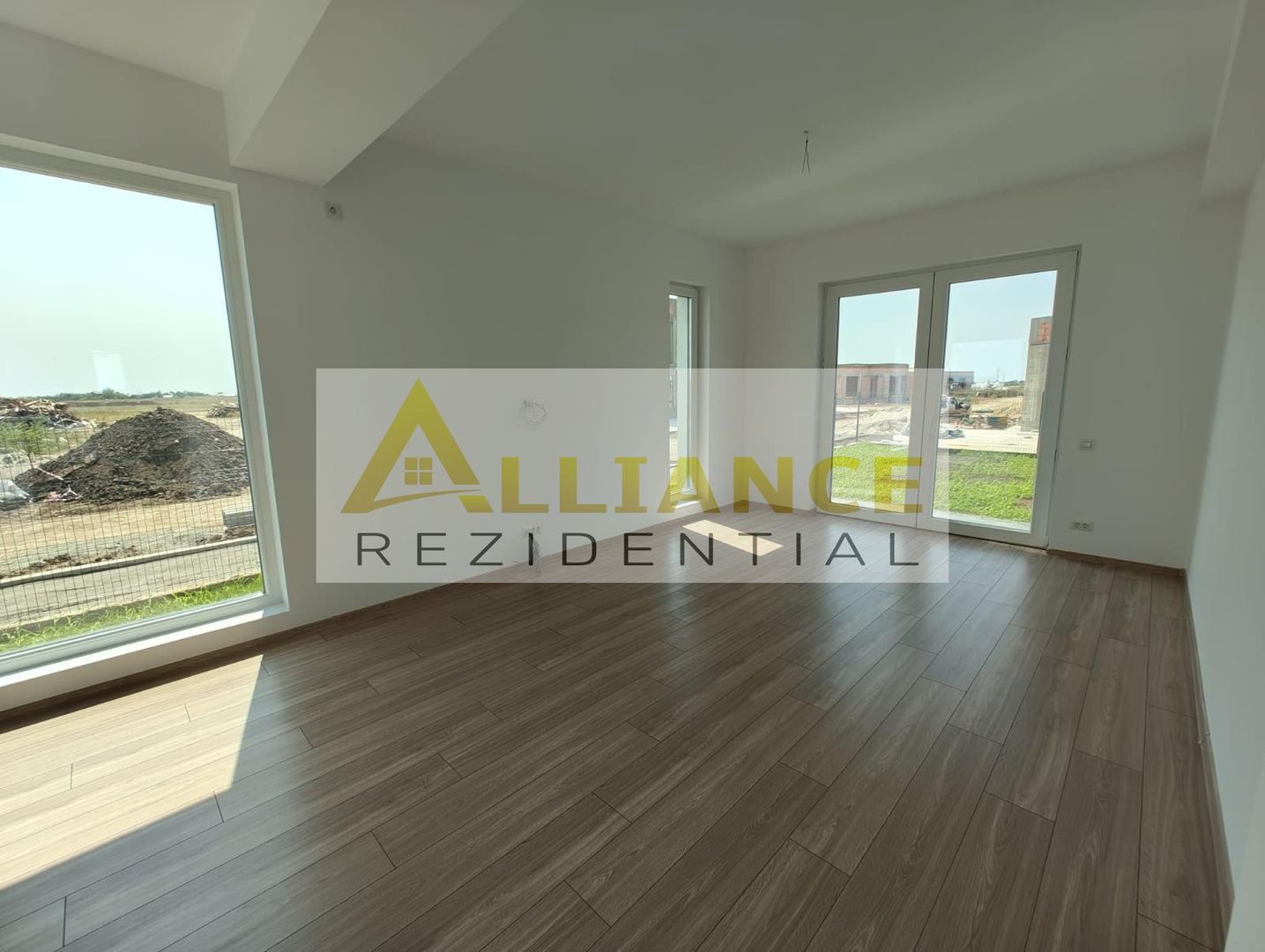 Casa Individuala - 4 camere - 2 bai  - 423 mp teren - Poză 9