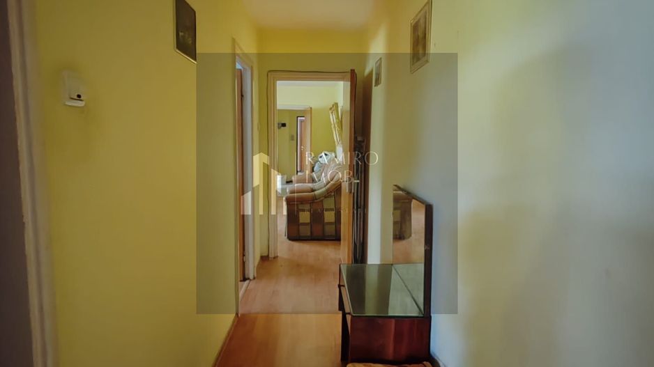 Apartament 3 camere, bloc 4 etaje, Berceni/str Dorohoi, curat - Poză 5