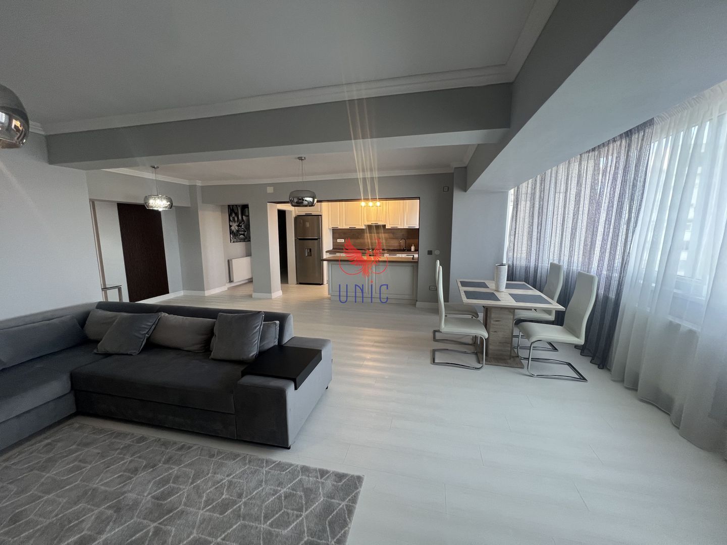 Apartament 3 camere Lux, Central langa Piata Mare - Poză 2