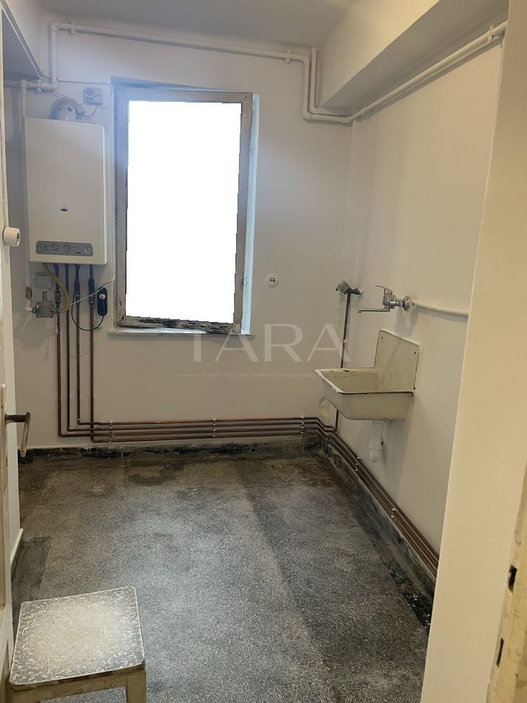 Apartament ultracentral– 37 mp, bloc cu lift. - Poză 4