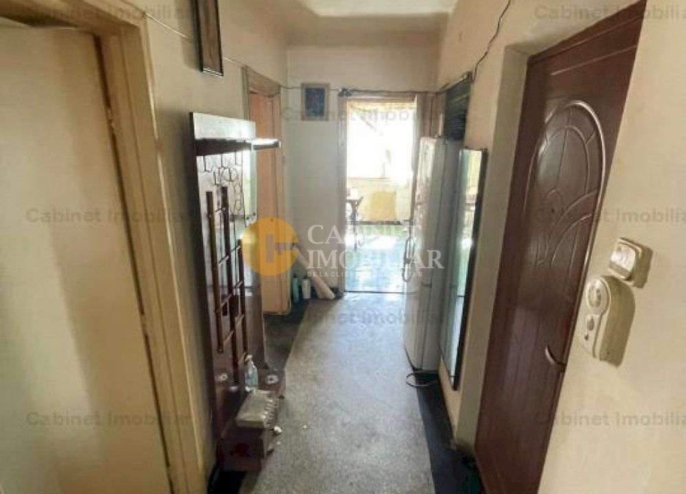 3 Camere Decomandat - Etaj 2 - 2 Balcoane - Podu Ros - Poză 4