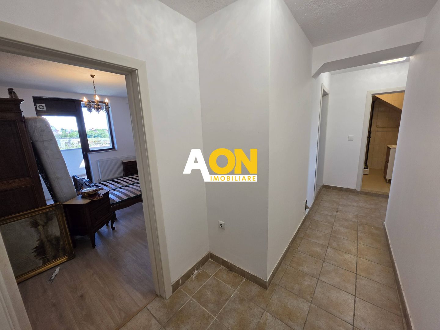 Apartament 5 camere, renovat, 68 mp utili + mansarda 52 mp,  Cetate - Poză 6