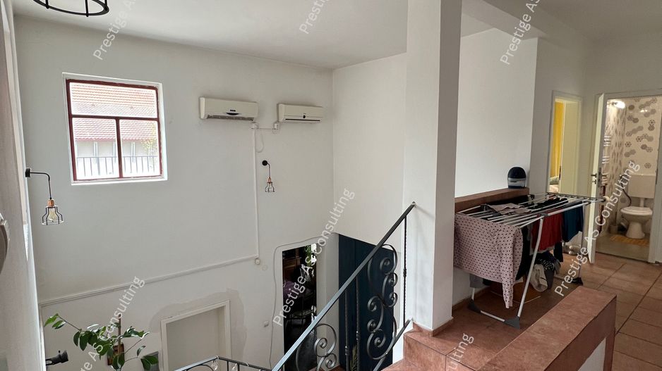 Vila individuala renovata complet | 6 camere | 500 mp teren | Str Jean Monnet - Poză 13