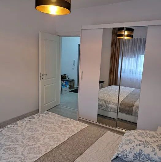 2 Camere, decomandat, balcon, mobilat/utilat, PARCARE INCLUSA, 5 minute Metrou - Poză 5