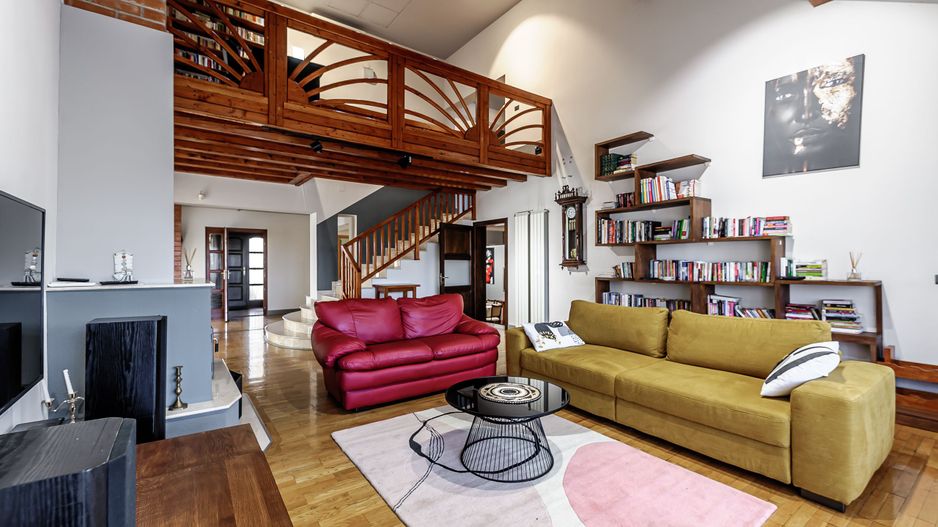 Vilă unică în Părneava - Poză 2