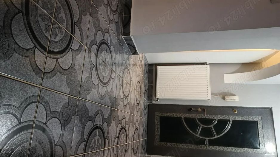 Vând apartament decomandat cu 3 camere, micro 16. - Poză 7