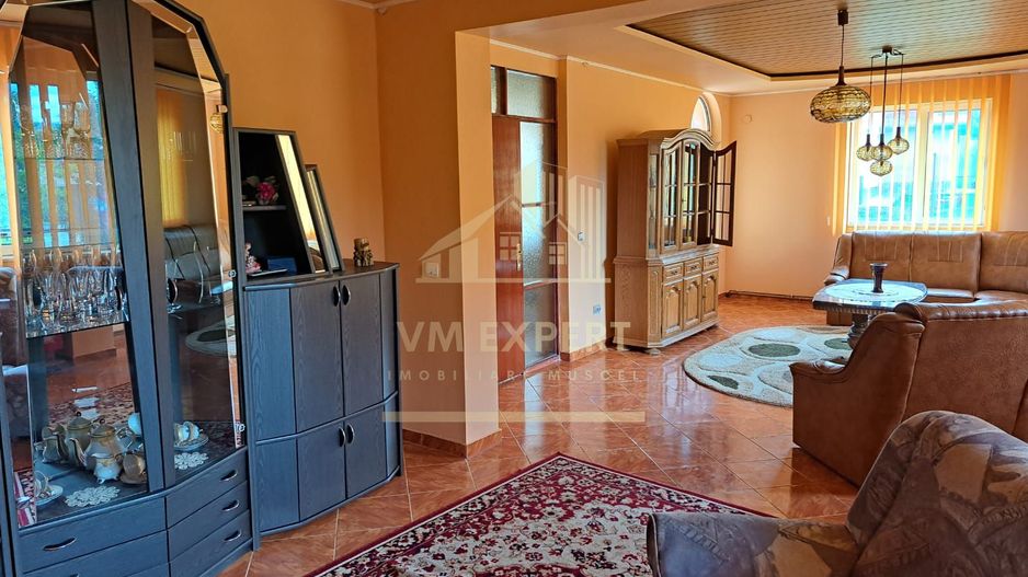 VILA 8 CAMERE, TEREN 1500 MP, BUGHEA DE SUS, ARGES - Poză 2