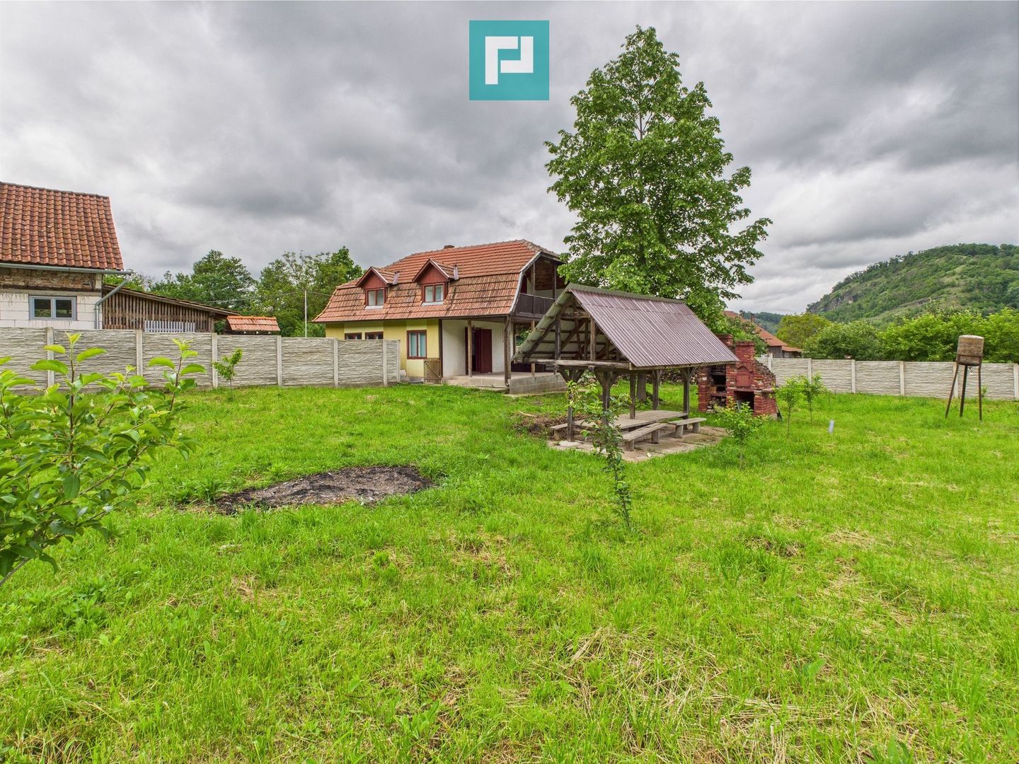 Casă în localitatea Gurahonț - Arad, teren 2914 mp - Poză 14