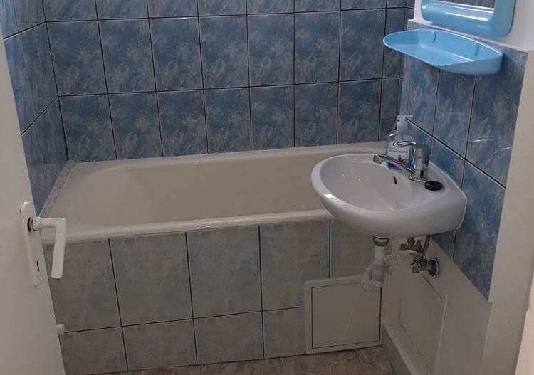 Vand apartament 2 camere - Poză 6