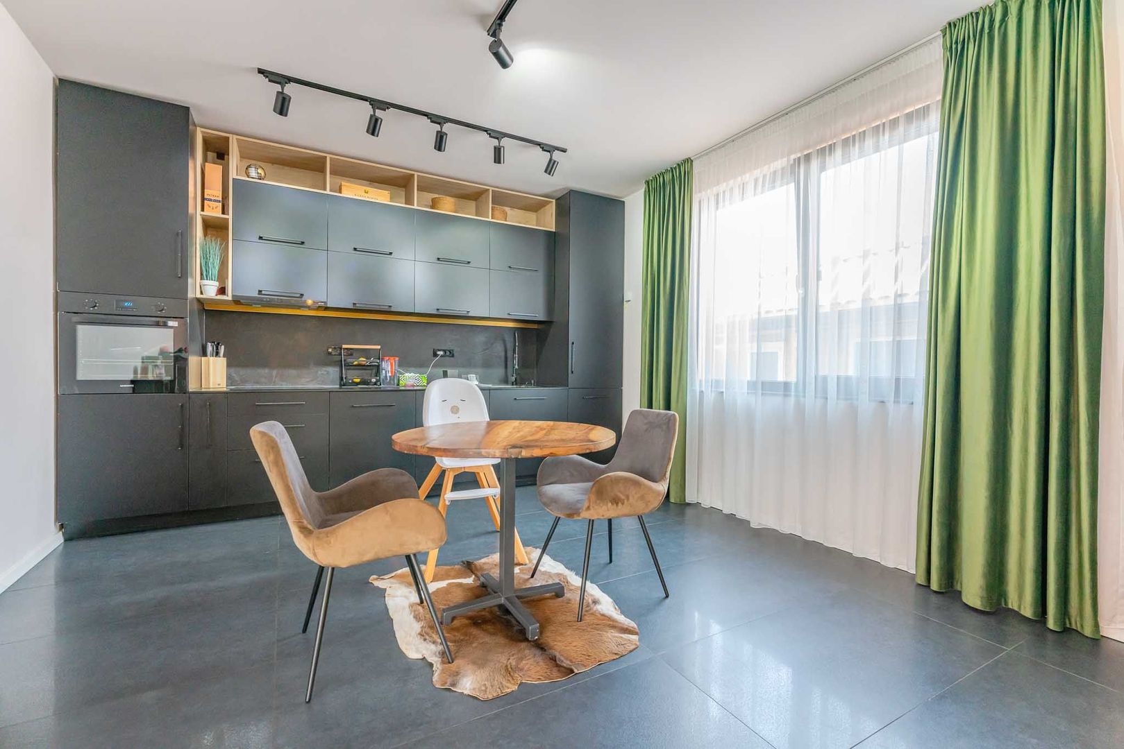 Casă individuală nouă, modernă, în Sânpetru, zona Triaj (Brasov) - Poză 7