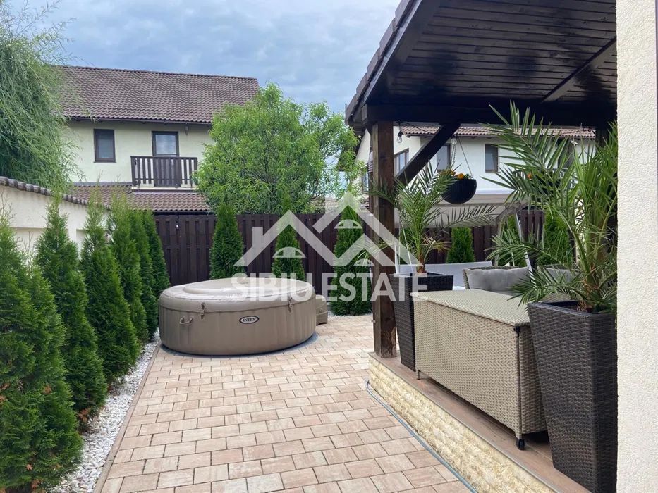 Casa 4 Camere 2 Bai Balcon si Terasa 21mp, mobilata si utilata - Poză 3