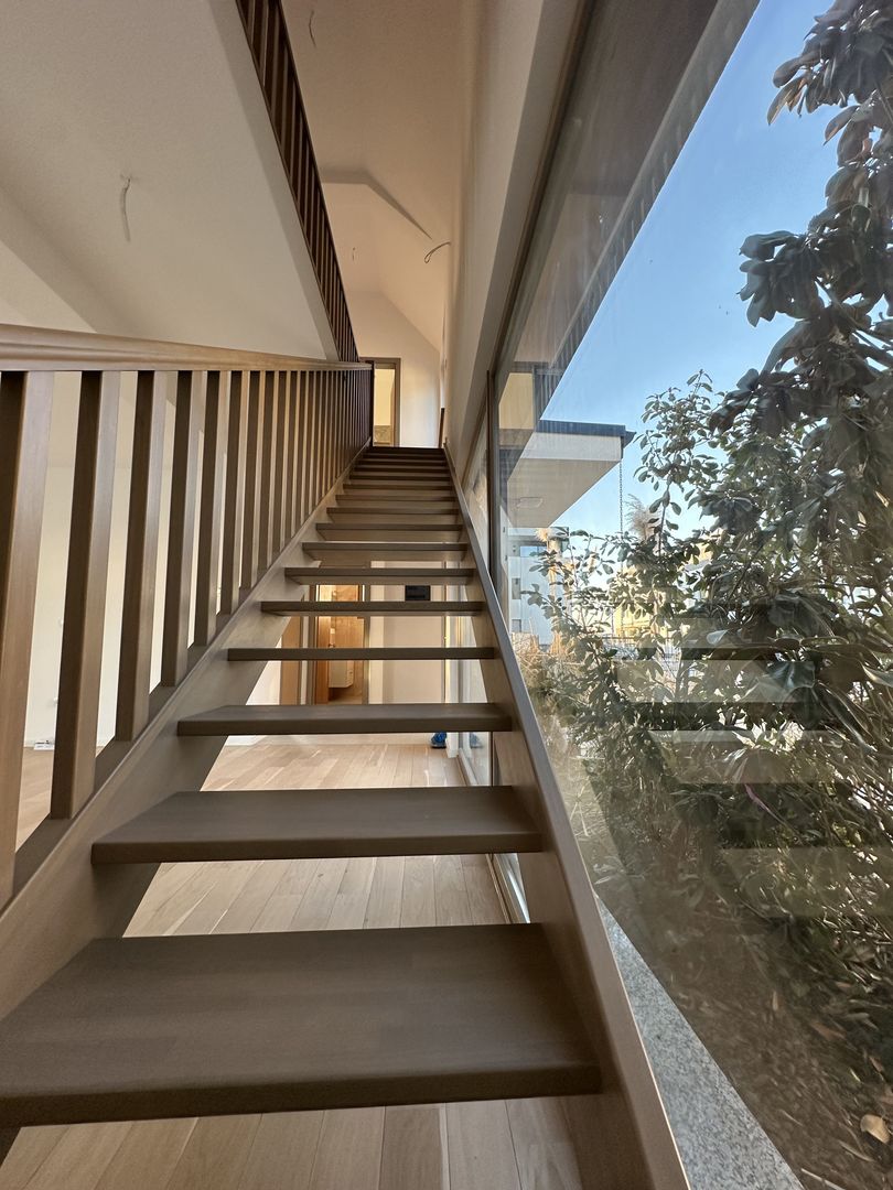 Casa cu 5 camere - Dumbarvita - Poză 5