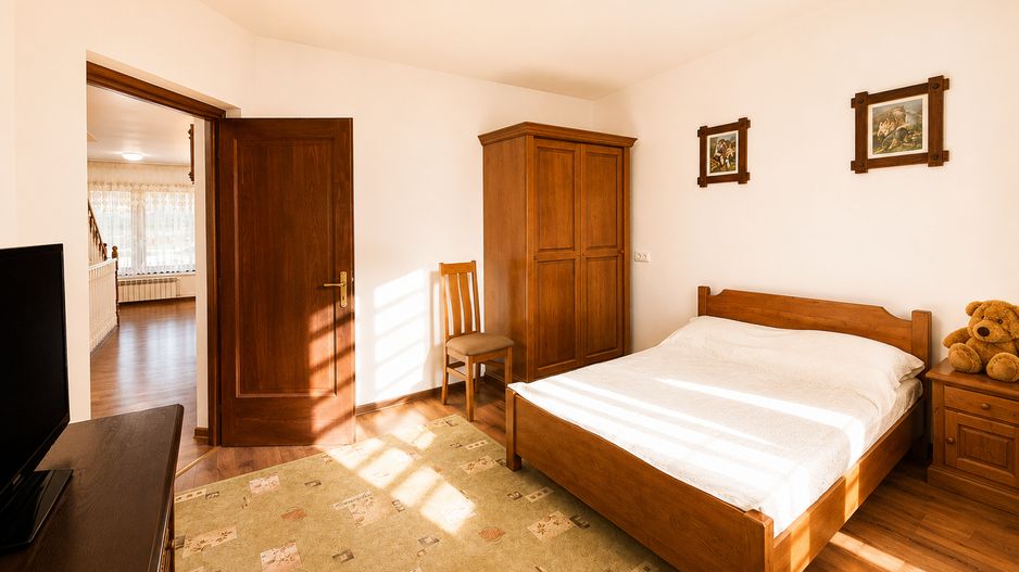 Casa / Vila cu 7 camere de vanzare in Ovidiu Sud Constanta - Poză 6
