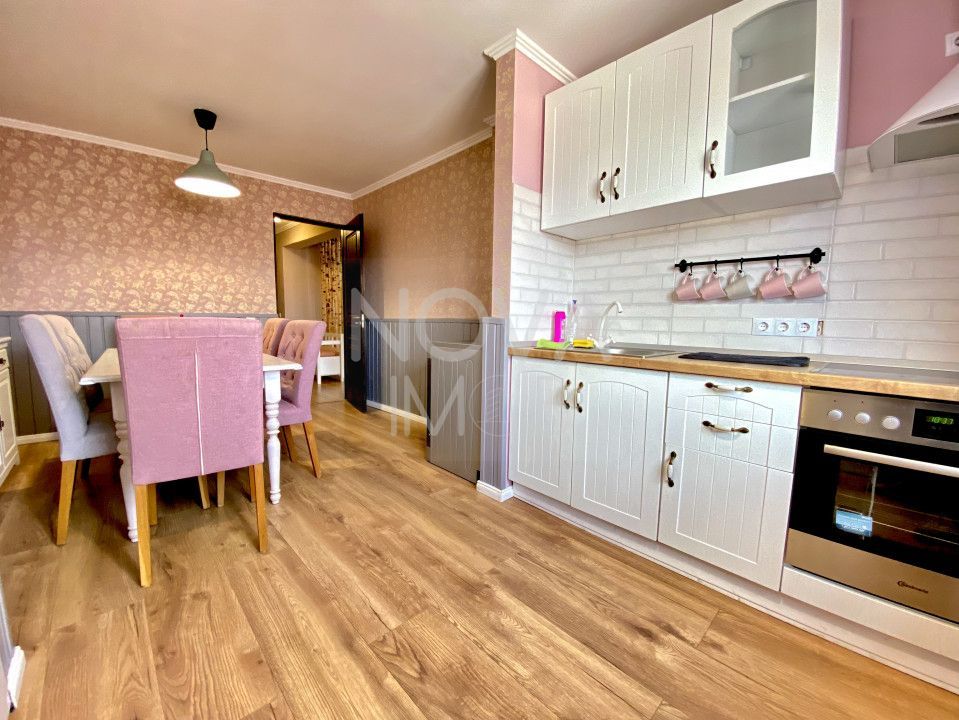 Apartament 3 camere, 2 bai, decomandat in Strand pentru inchiriat - Poză 12