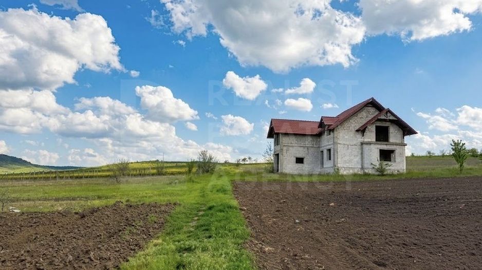 Vânzare, casă 4 camere,  satul Străisteni, com. Băcioi - Poză 1