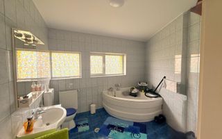 VANZARE VILA LA CHEIE | 280 MP | 1080 MP TEREN | 7 CAMERE | FUNDENI | - Poză 13